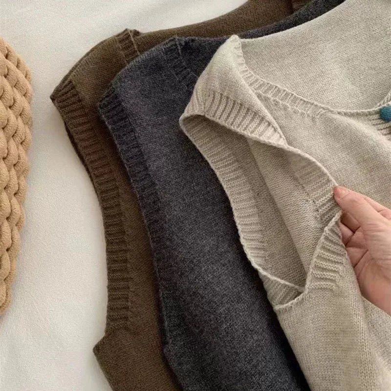 Maribele | Colete em Malha com Botões Coloridos - Ines Braga