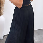 Maya | Calças Plissadas Pretas — Conforto Leve, Corte Fluido - Ines Braga