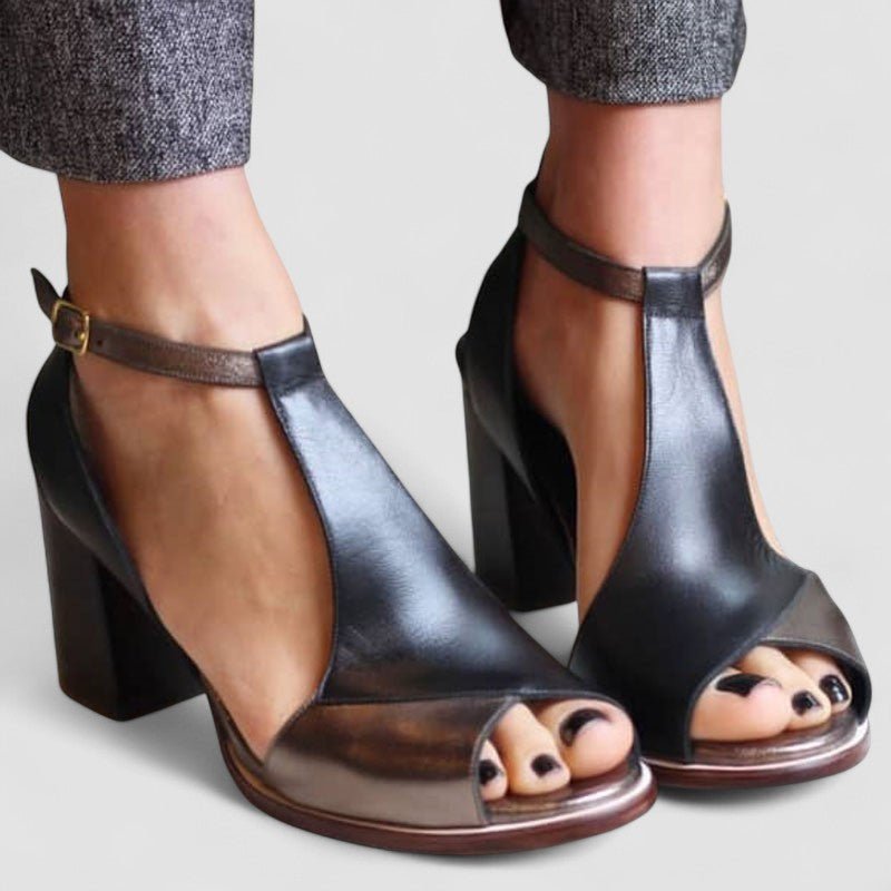 Nadaria | Sandálias pretas com salto alto e biqueira aberta em patchwork - Ines Braga