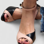 Noirella™ | Sapatos de salto médio com tira no tornozelo - Ines Braga