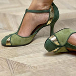 Taviana | Escarpins em patchwork com tira em T e biqueira fechada - Ines Braga