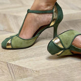 Taviana | Escarpins em patchwork com tira em T e biqueira fechada - Ines Braga
