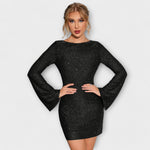 Vestido de lantejoulas com costas abertas e mangas compridas - Ines Braga