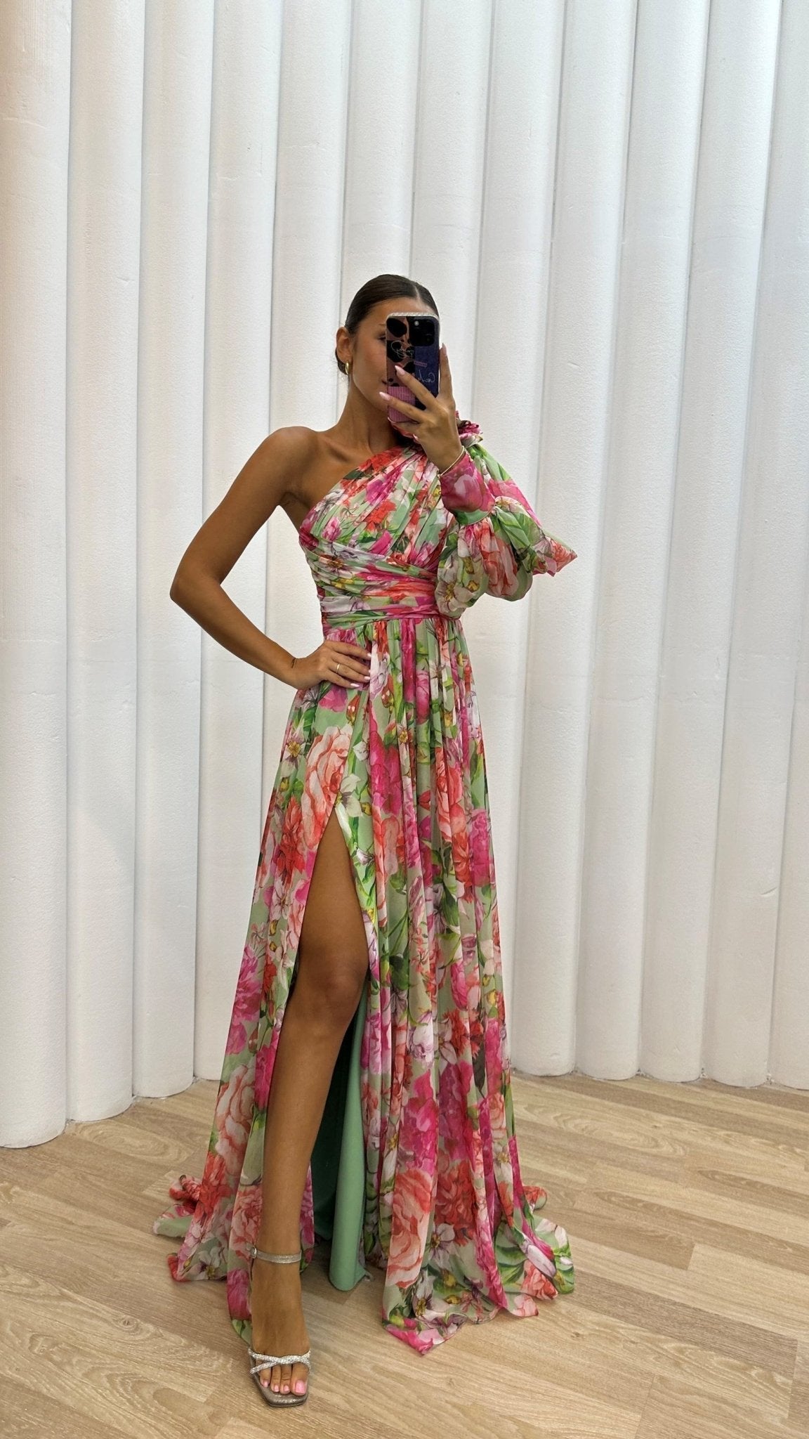 Whitney | Vestido Elegante e Fluido de Ombro para Eventos de Verão - Ines Braga